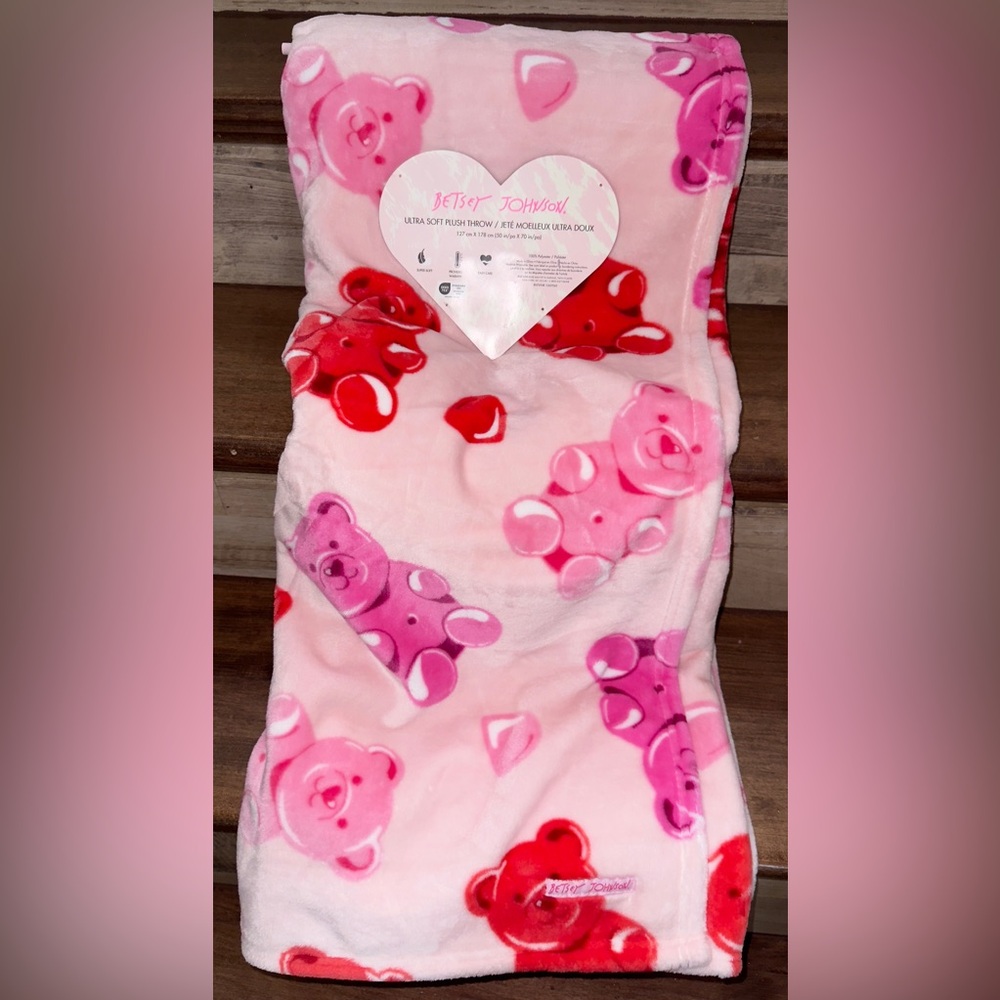 Cute 🥰 Betsey Johnson Pink Teddy Bears 🧸 with Hearts ❤️ Throw Blanket 50”x70”